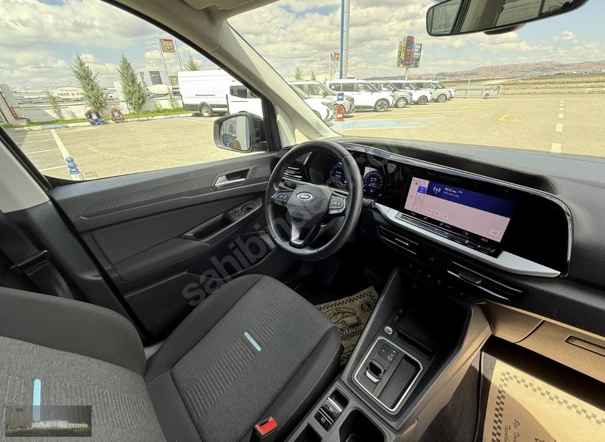 FORD TOURNEO CONNECT ACTİVE HATASIZ 2023 MODEL